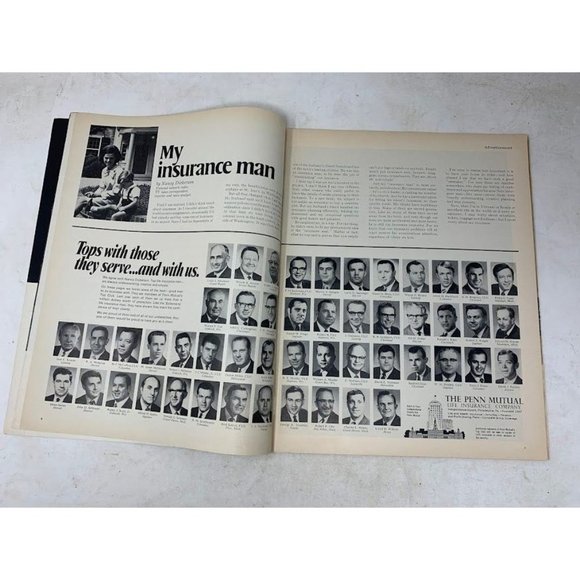 Vintage LIFE Magazine - Battle of the Champs - Backstage with Ali and Frazier - - Picture 6 of 16